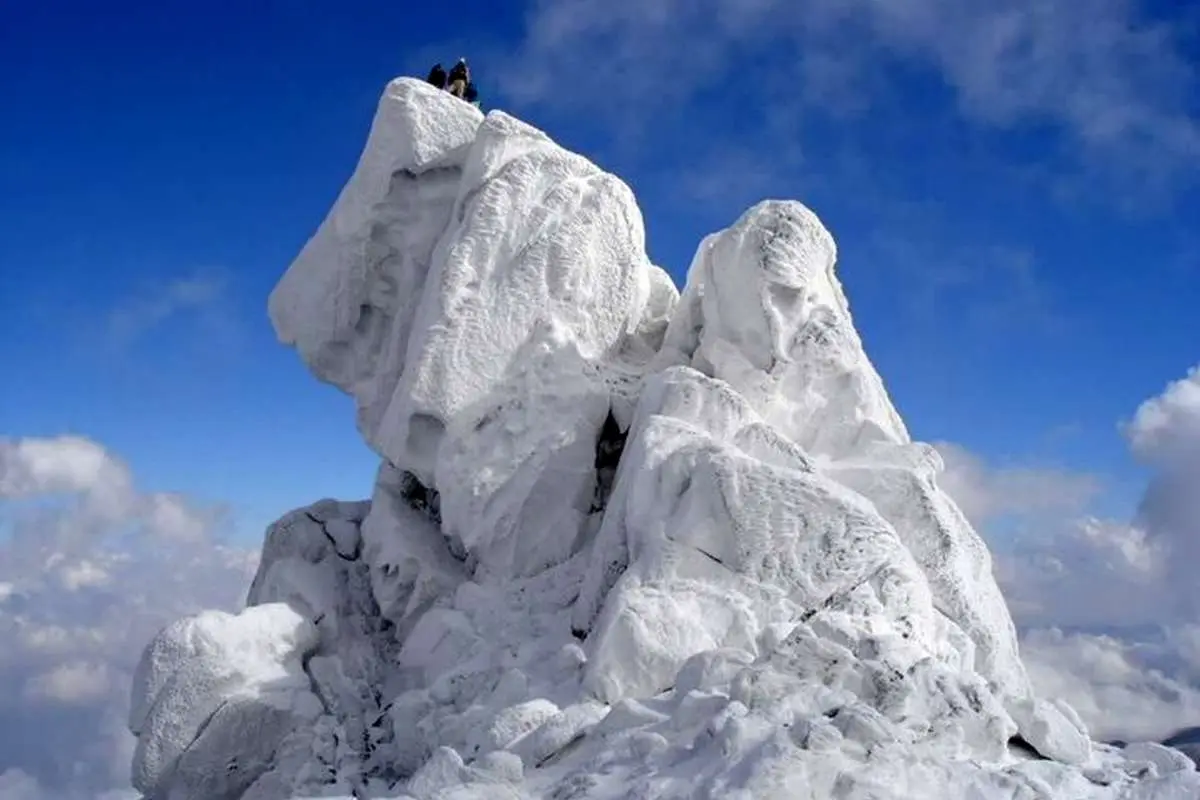 ریزش بهمن در کوه الوند؛ ۴ کوهنورد مفقود شدند
