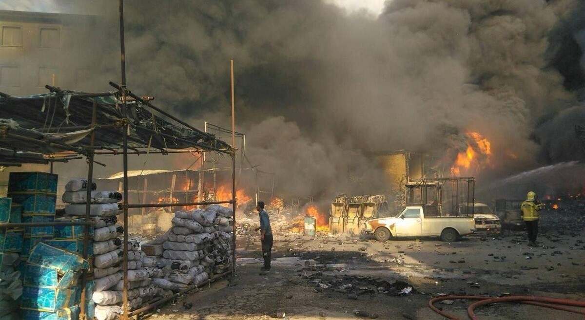 جزئیات جدید از آتش سوزی بازار آهن شادآباد تهران | کشف جسد سوخته ۳ نفر در یکی از مغازه ها