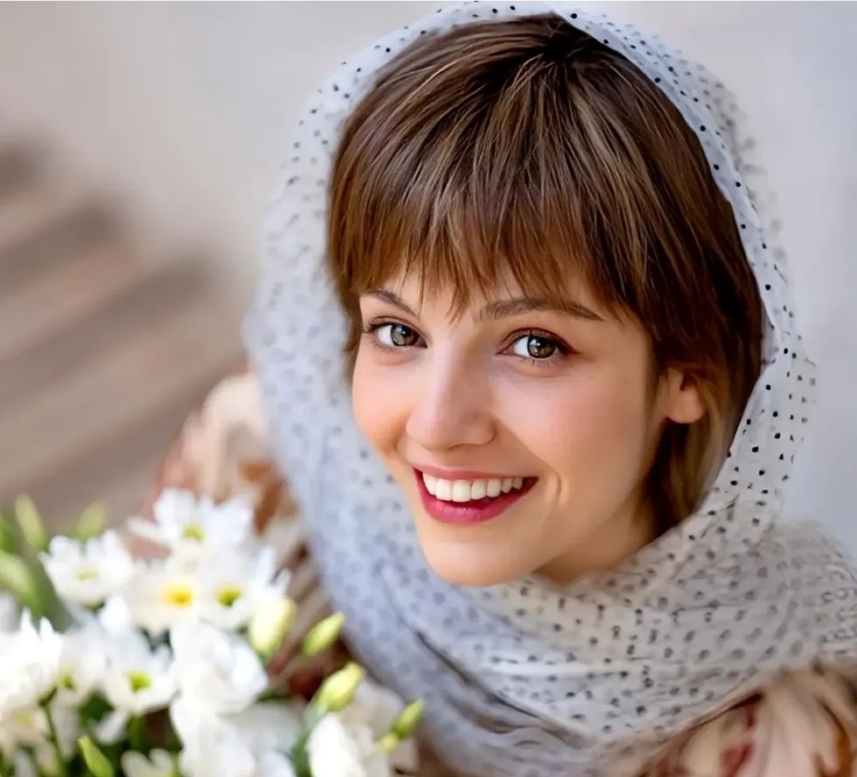 مهسا حجازی در جذاب‌ترین ژست با کلاه فرانسوی و آرایش اروپایی!