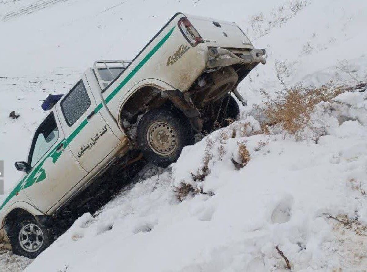 سقوط خودروی محیطبانان همدان حین تعقیب شکارچیان با سه زخمی