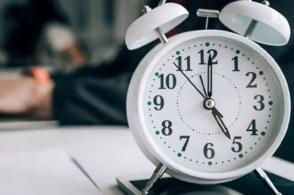 کارمندان دولت بخوانند؛ تغییر ساعت کاری ادارات از شنبه ۳ آبان 1404