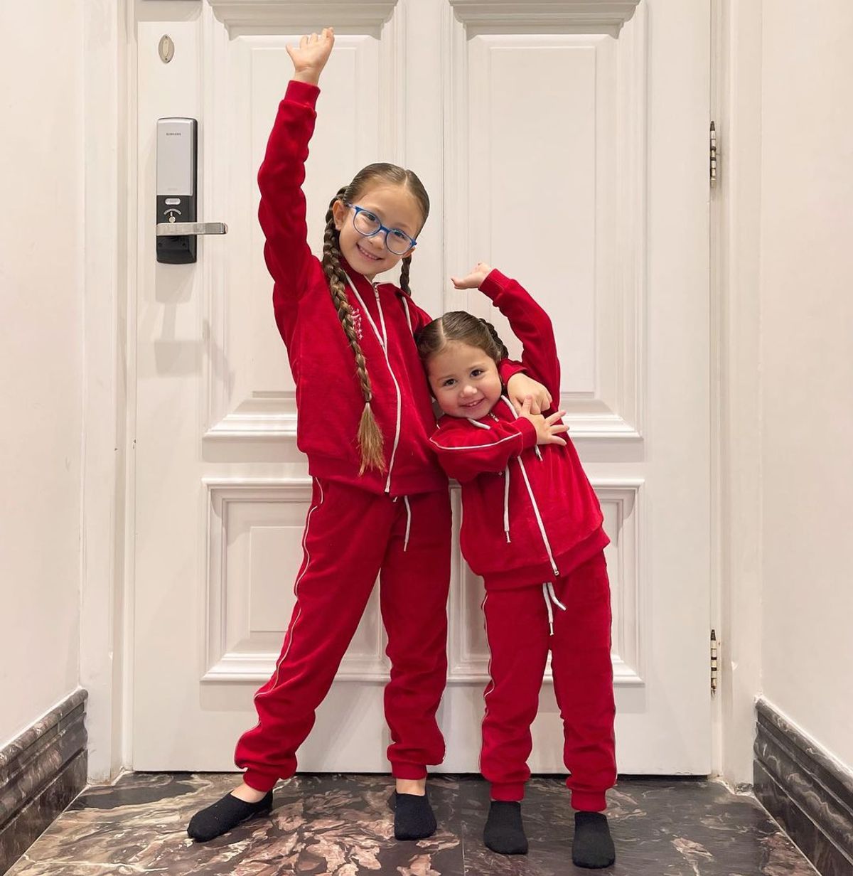 عکسهای دلانگیز پناه کوچولو با نبات | خواهرانههای شاهرخ استخری در اولین روز تولد