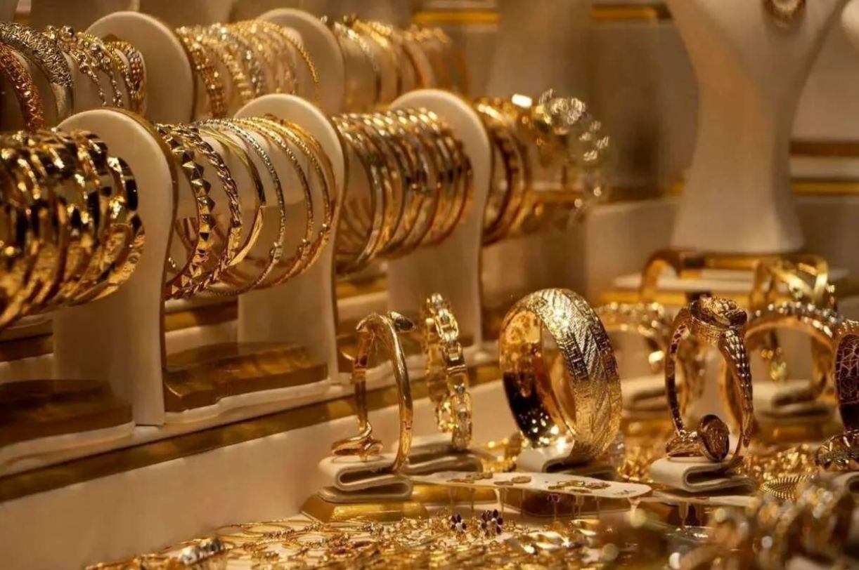پیش بینی قیمت طلا و سکه امروز چهارشنبه 30 مهر 1404؛ فرمان بازار طلا به دست دلار افتاد؟