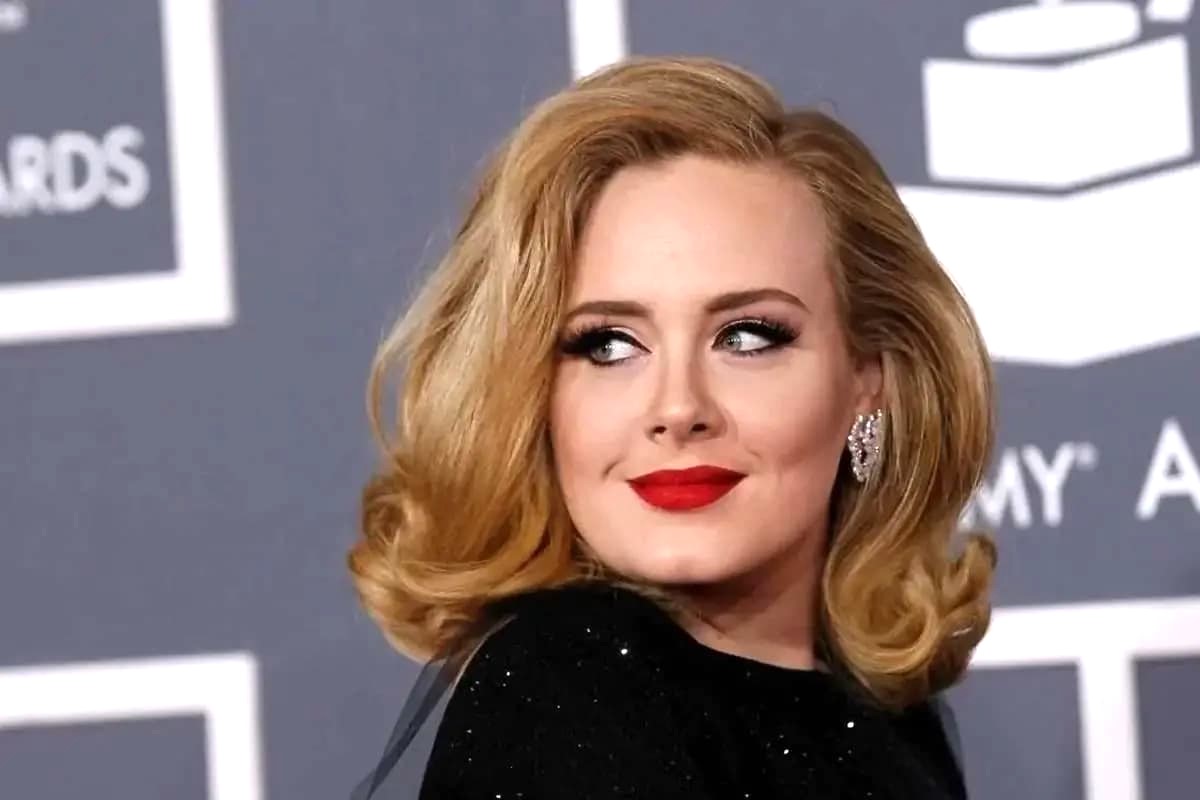 ادل خواننده معروف آمریکایی بازیگر شد