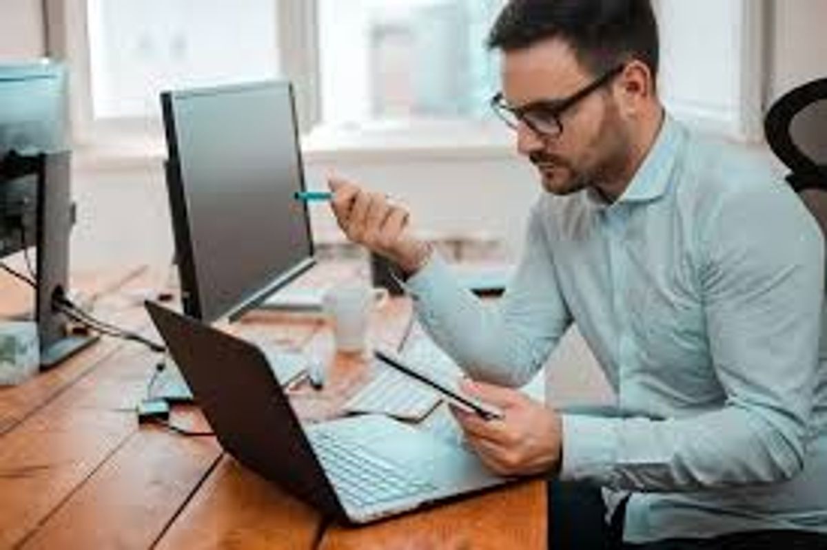 دورکاری و مرخصی اجباری در شرایط جنگ به چه صورت است؟