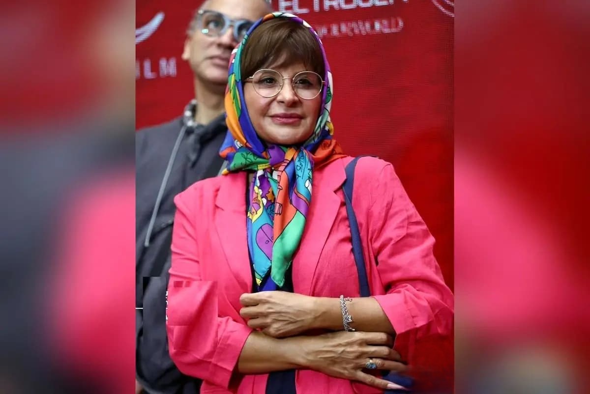 لحظه احساساتی شدن سیما تیرانداز با پخش صدای مادرش در برنامه 1001 +فیلم