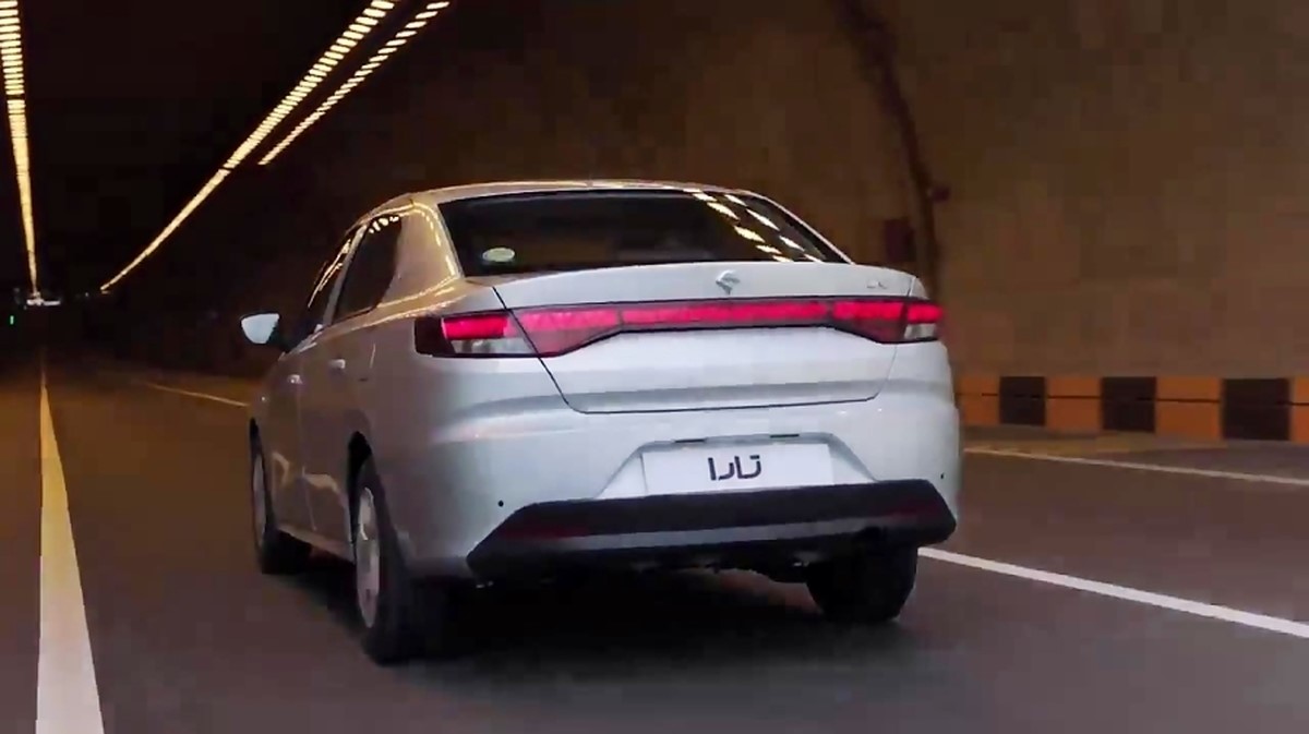 افزایش قیمت تارا اتومات در بازار آزاد| قیمت خودرو امروز چهارشنبه 18 مهر 1403