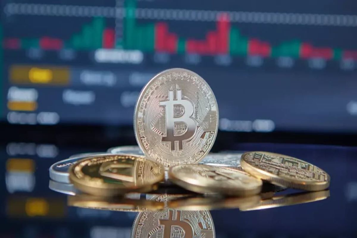 پیش‌بینی قیمت بیت کوین ظرف 6 ماه آینده؛ بیت کوین 170 هزار دلار می‌شود؟