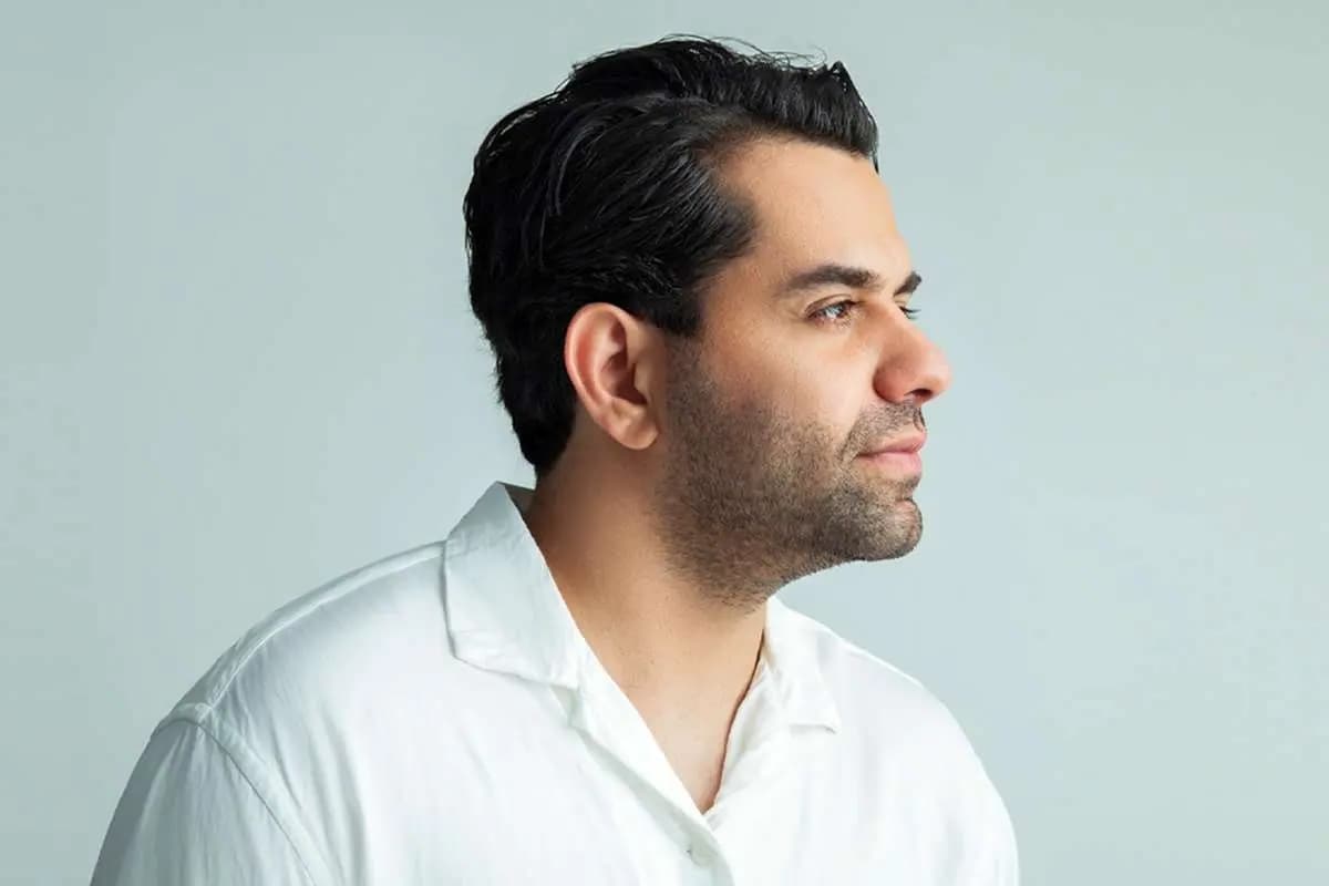 عیادت رضا بهرام از حمید هیراد در بیمارستان