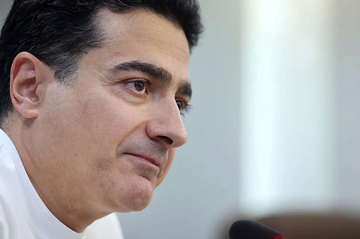 ناراحتی همایون شجریان از عدم تحقق آرزوی محالش در میدان آزادی