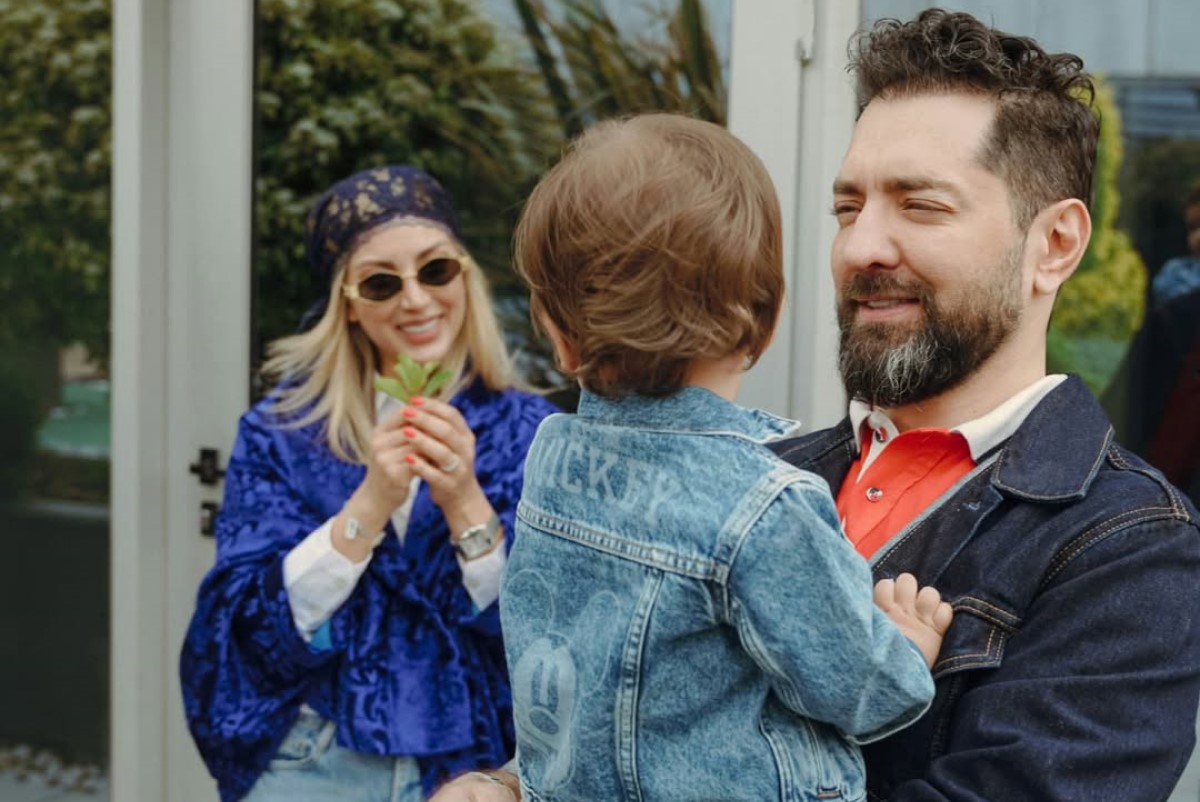 دکوراسیون کلاسیک خانه مینا مختاری همسر بهرام رادان؛ از چراغ نفتی قدیمی تا آینه برنزی