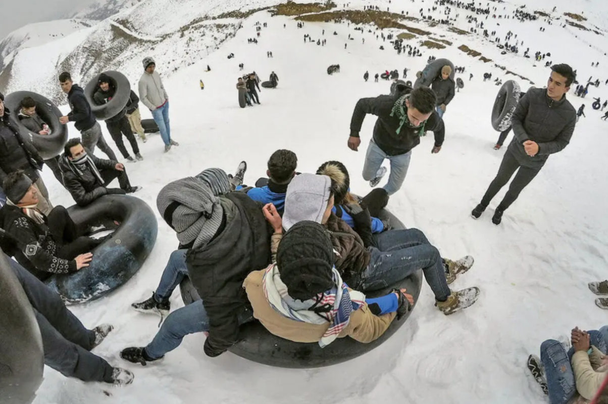 برای برف بازی در تهران کجا بریم؟| بهترین پارک های تهران برای برف بازی؛ آدرس پیست های اسکی تهران