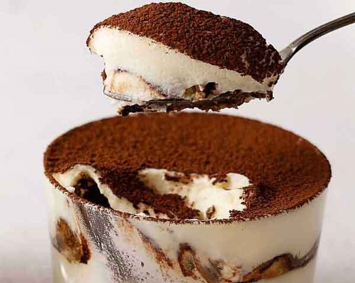 طرز تهیه دسر کرم بیسکویتی؛ یک دسر شیک و خوشمزه برای مهمانی