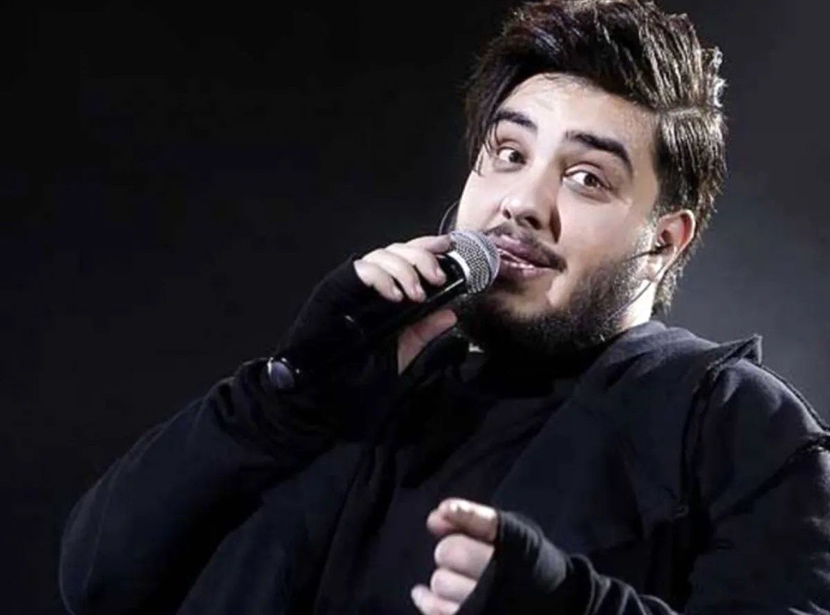 اجرای مشترک آرون افشار همراه پدر و برادرش در کنسرت نیشابور+فیلم