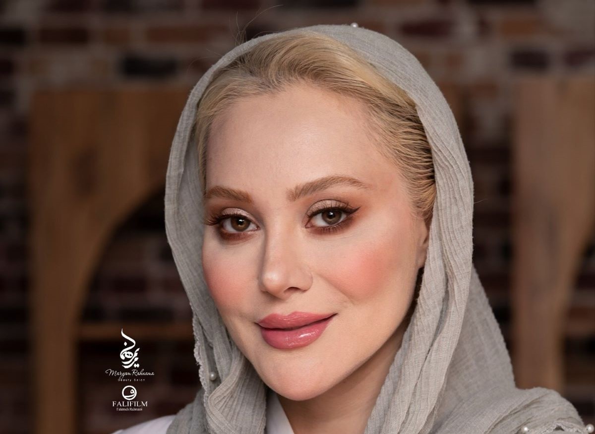 استایل مجلسی آرام جعفری برای کریسمس 2026