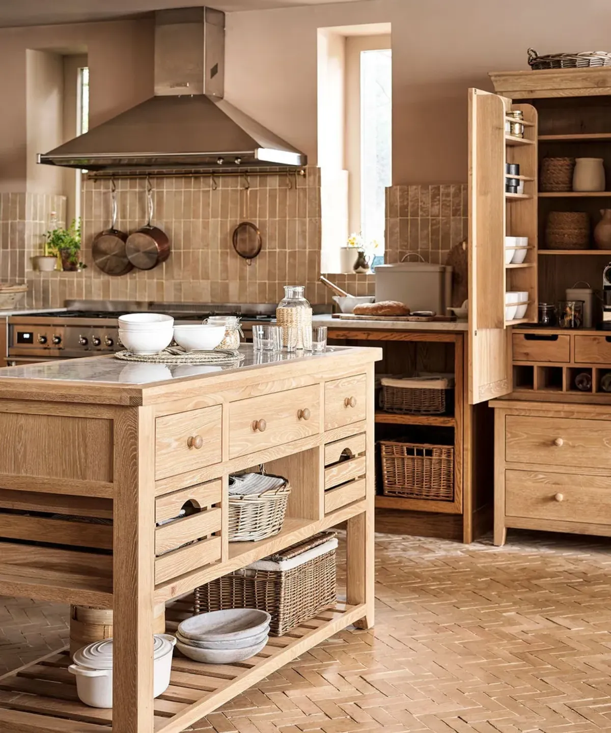 ترفندهای خانه داری | ۴ ترفند حرفه‌ای برای داشتن آشپزخانه منظم و بدون شلوغی