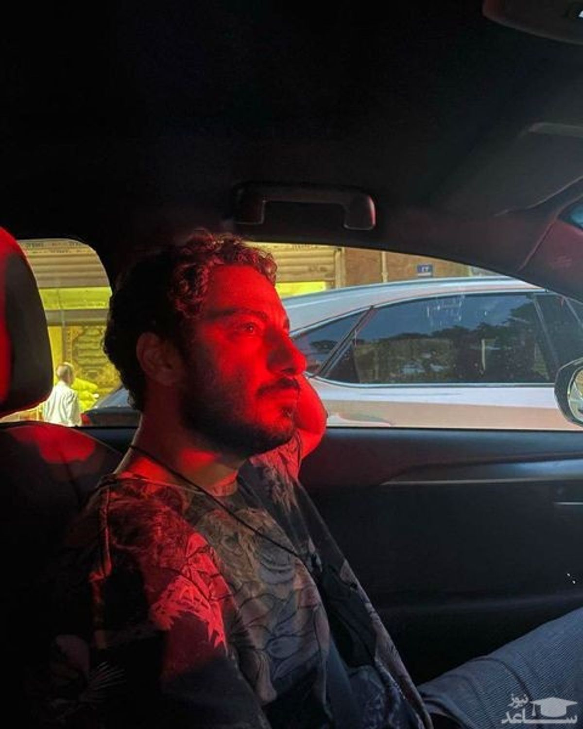 ابراز علاقه فرشته حسینی به نوید محمدزاده در ترافیک