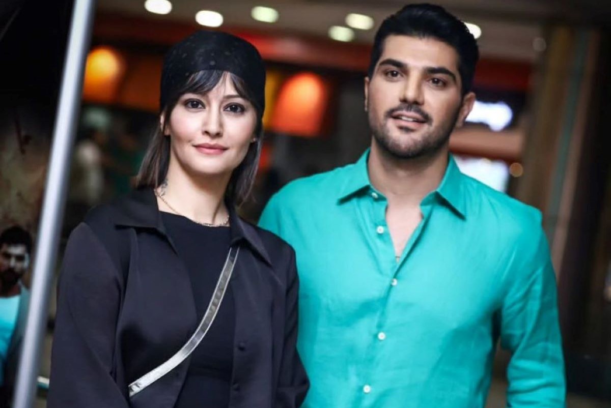 خواستگاری رسمی سینا مهراد از پردیس احمدیه