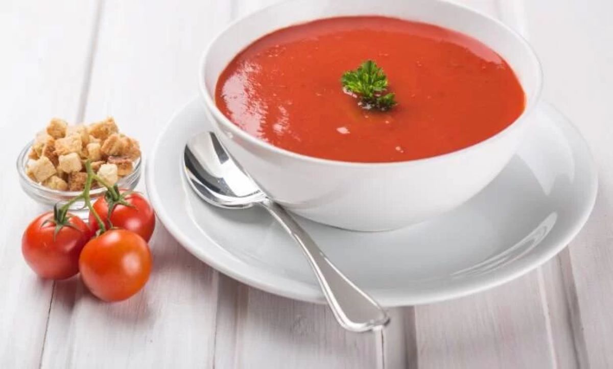 طرز تهیه سوپ گوجه فرنگی ایتالیایی به روش رستورانی