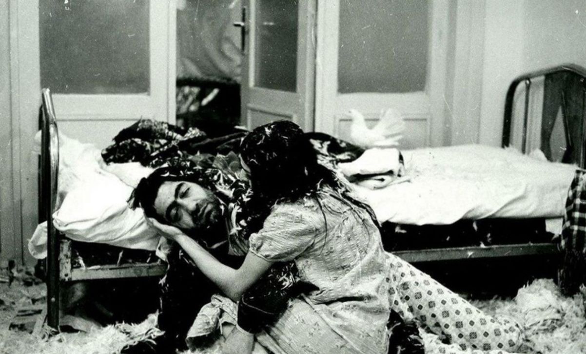 عکس (سفر در زمان)؛ تصاویر دیده نشده از عاشقانه گوگوش و عزت الله انتظامی ۵۵ سال پیش