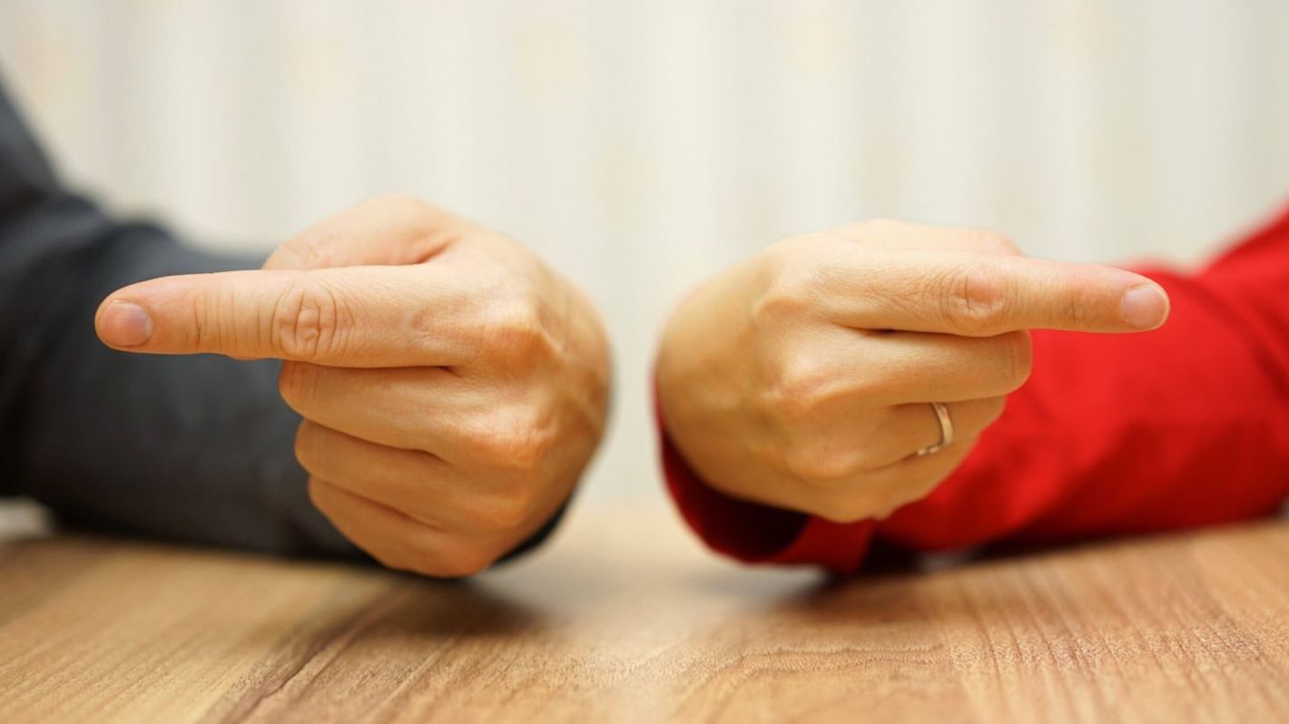 شخصیت شناسی افراد زیاده خواه | ۶ نشانه افراد زیاده‌خواه | اگه زیادی خوبی می‌کنی حتما بخون!