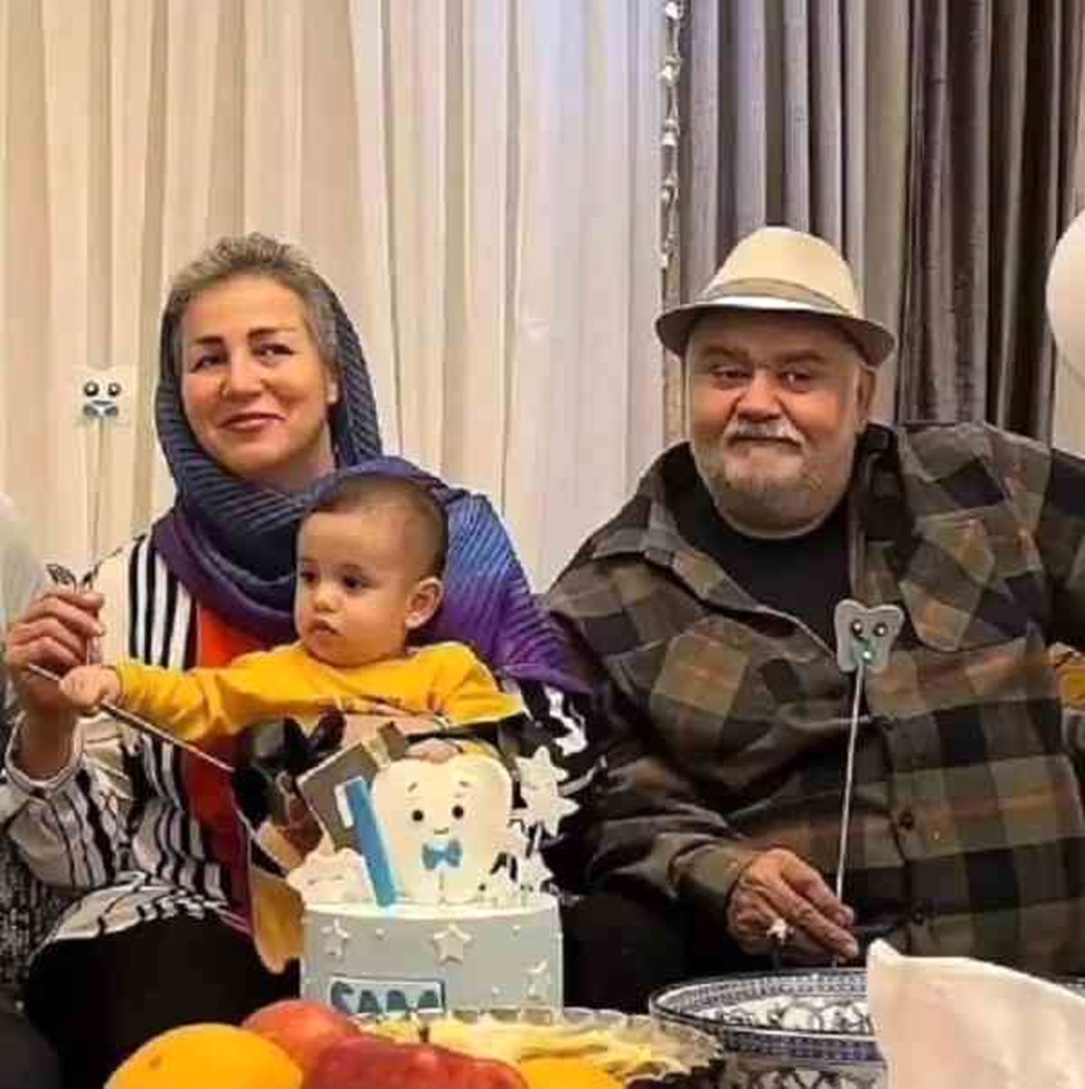 جشن تولد 65 سالگی اکبر عبدی با حضور بازیگران معروف