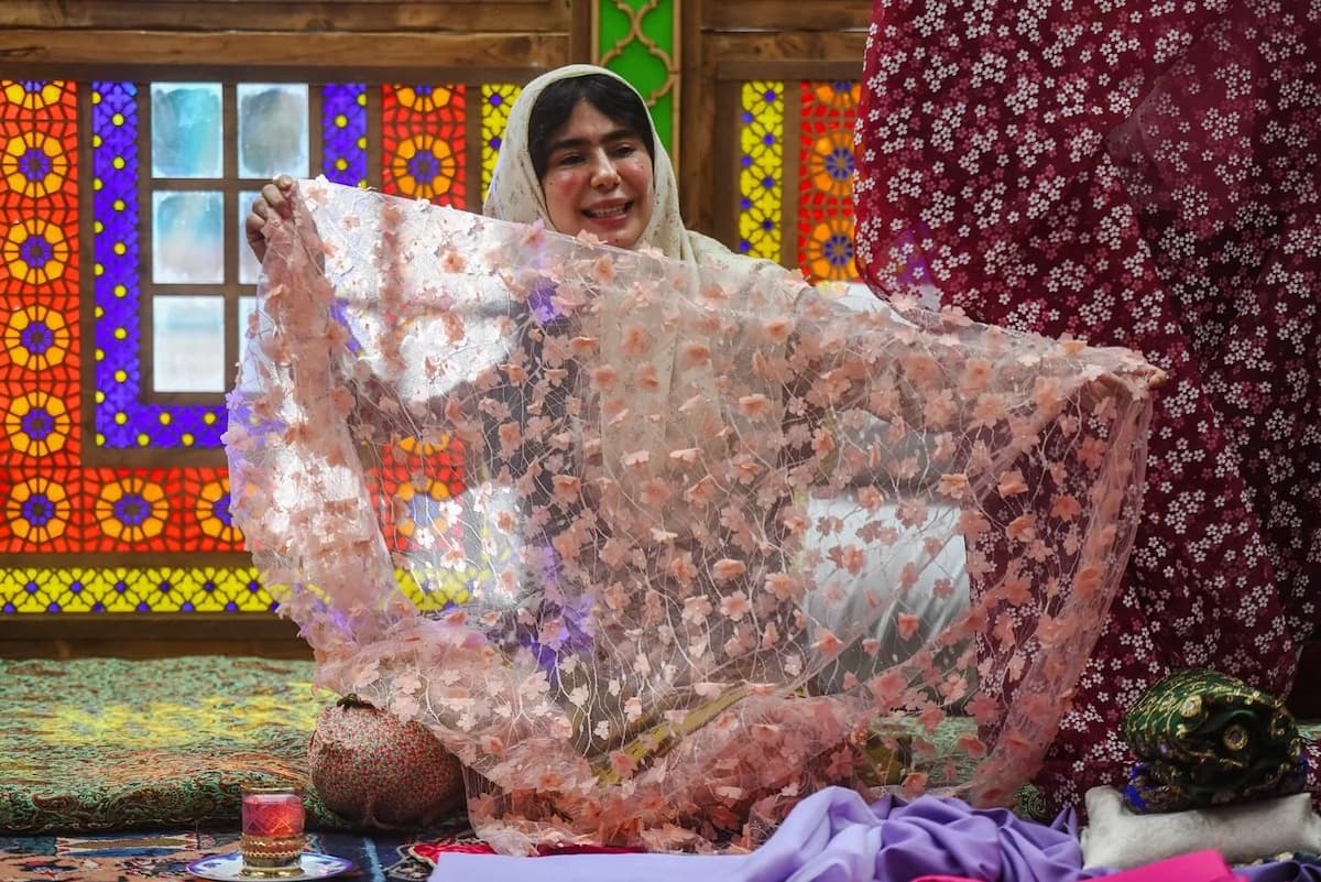 رنگ استایل شیدا یوسفی بازیگر سریال بامداد خمار ترند شد