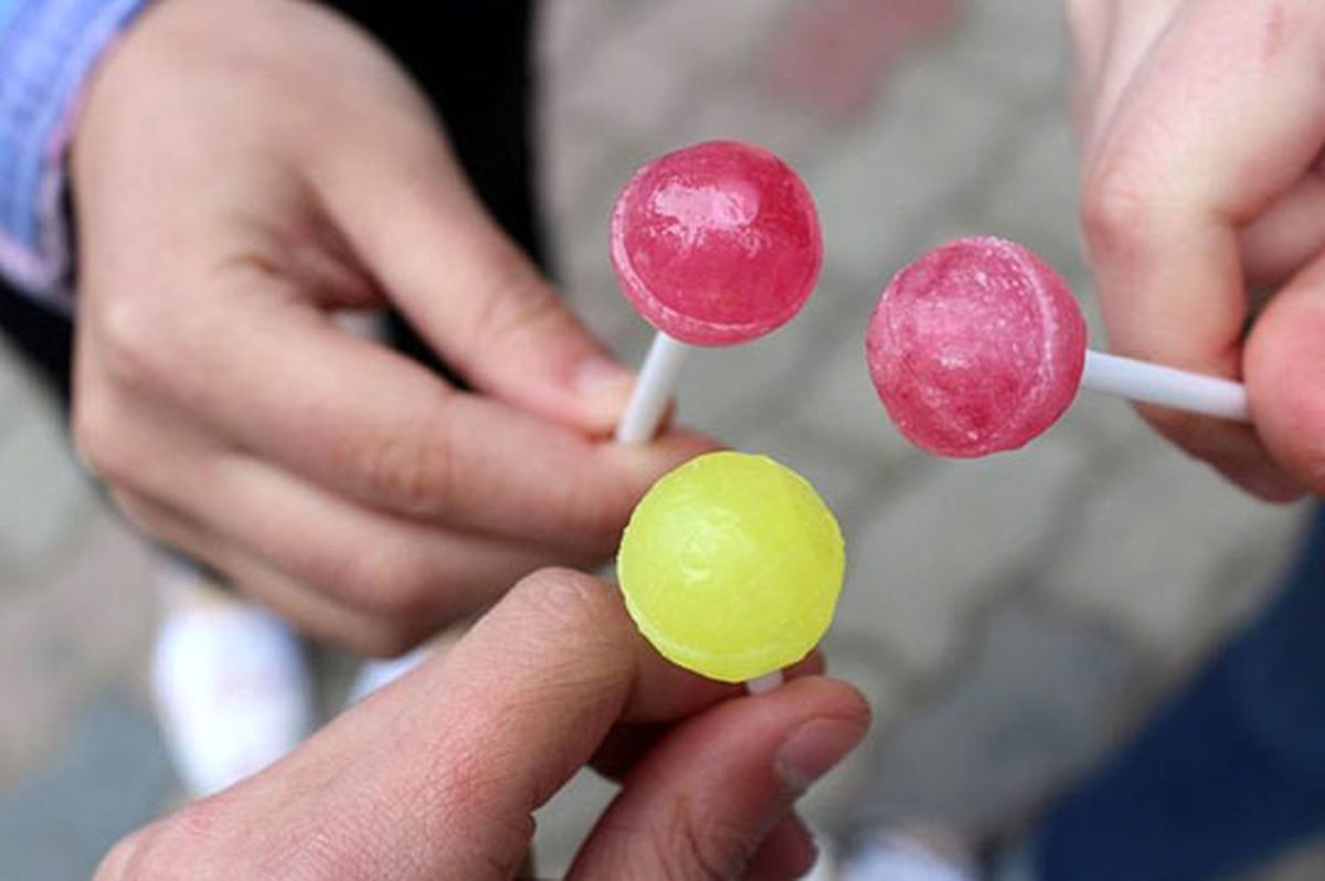 آبنبات کودکی که سارق را از کارش پشیمان کرد