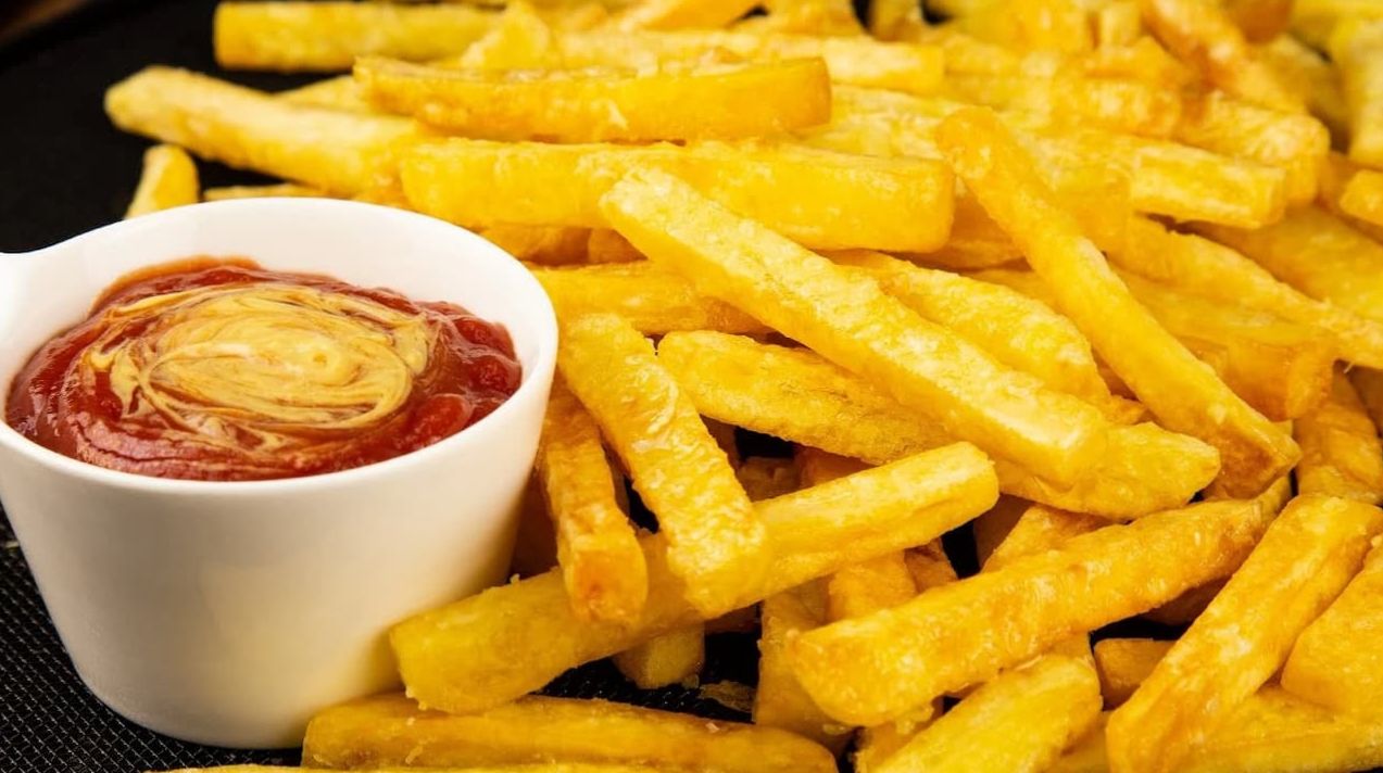 طرز تهیه سیب زمینی سرخ کرده رستورانی در منزل