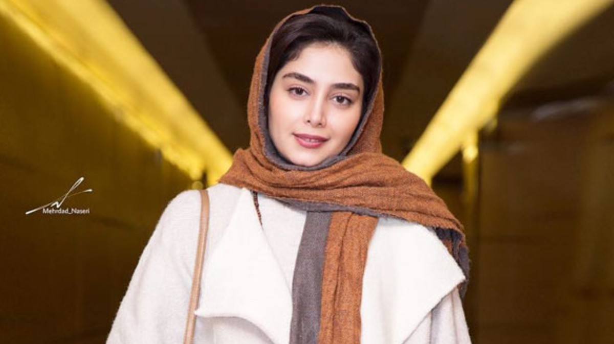 عکسهای زیبا و جذاب دیبا زاهدی از کودکی تا ۳۳ سالگی