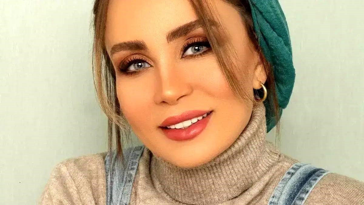 استایل جدید حدیث فولادوند با تم صورتی