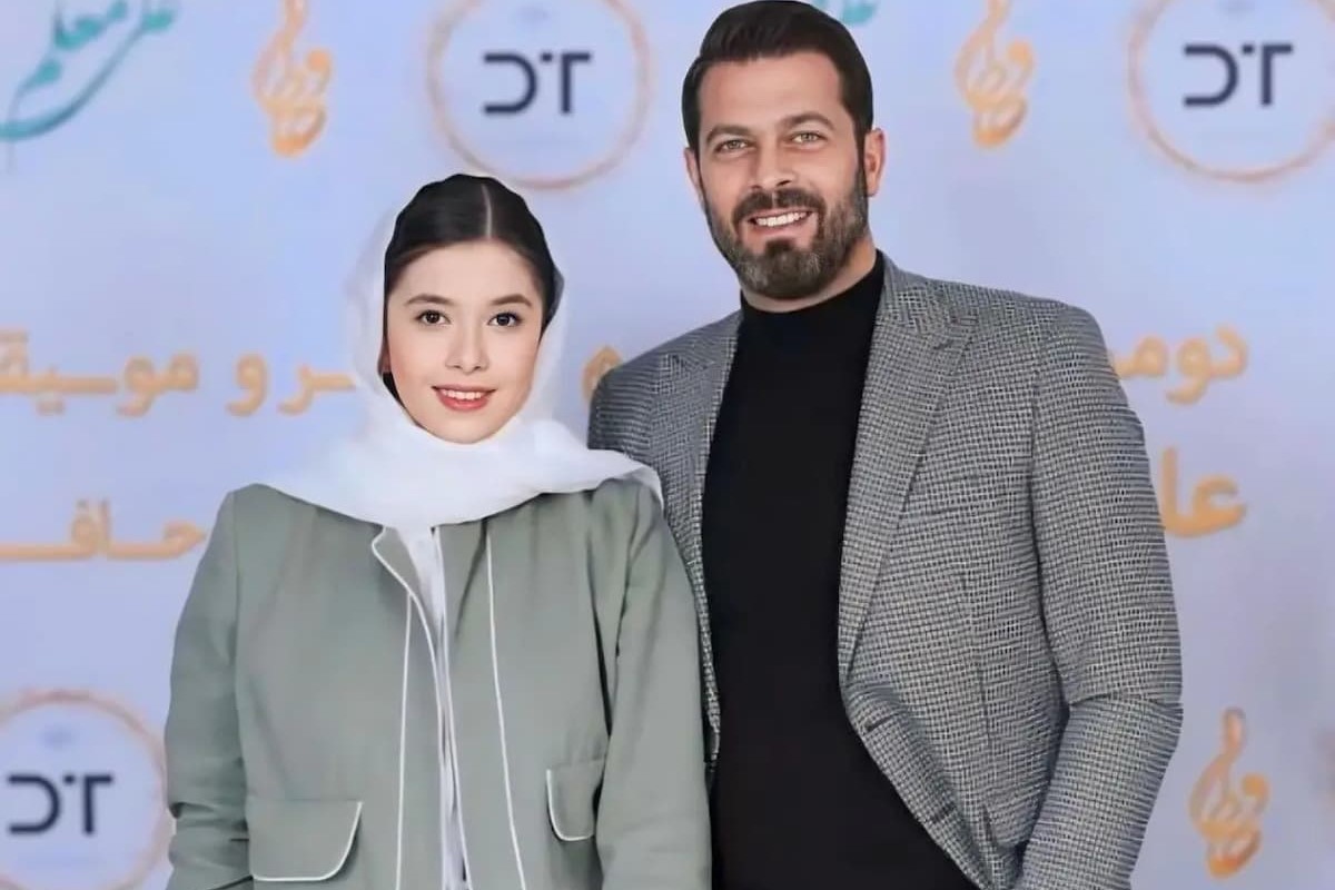 عکس نفس بازغی در پشت صحنه تئاتر صلح عباس آباد