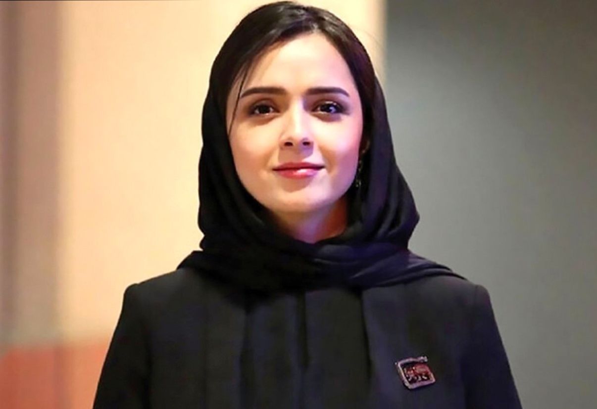 عکس های قدیمی ترانه علیدوستی در سن 18 سالگی در یک جشنواره بین المللی