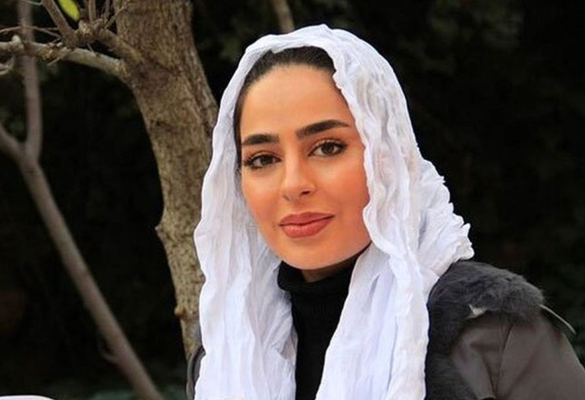 غروب عاشقانه سمانه پاکدل و هادی کاظمی وسط دریا