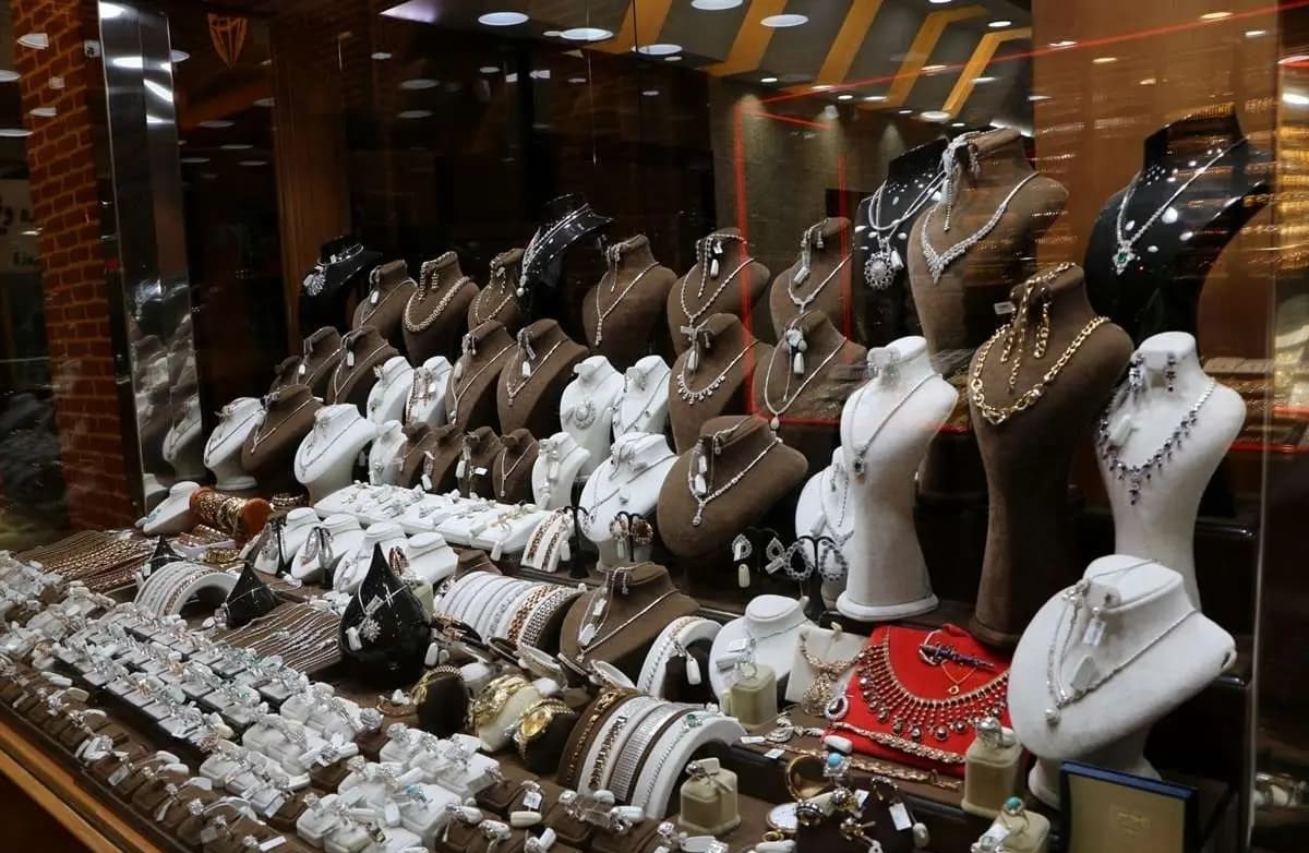 پیش ‌بینی قیمت طلا و سکه امروز پنجشنبه 27 آذر 1404 | حرکت بازار طلا روی موج صعودی