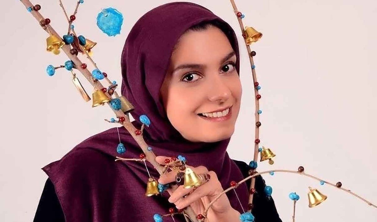 استایل روز: نگاهی به تیپ و استایل شیک الیکا عبدالرزاقی در برنامه «صداتو»