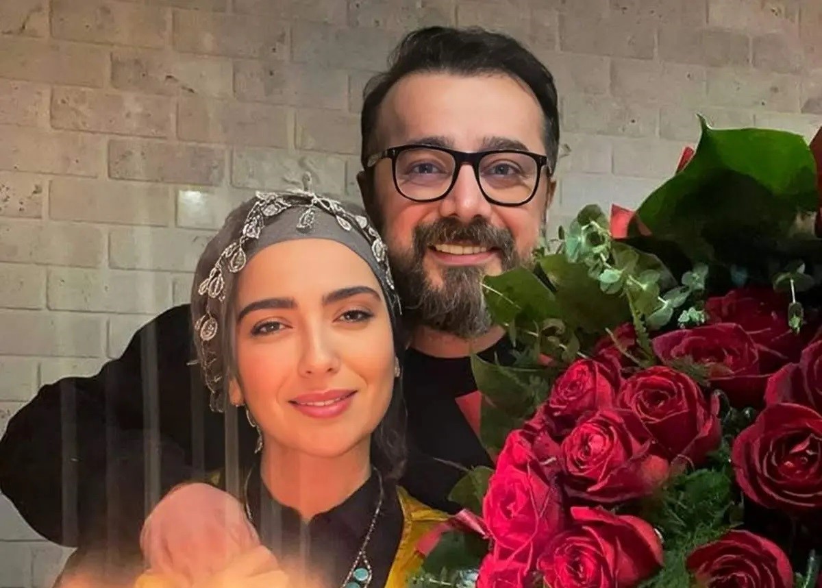 دلبری مونا کرمی با آرایش خلیجی برای همسرش سپند امیرسلیمانی