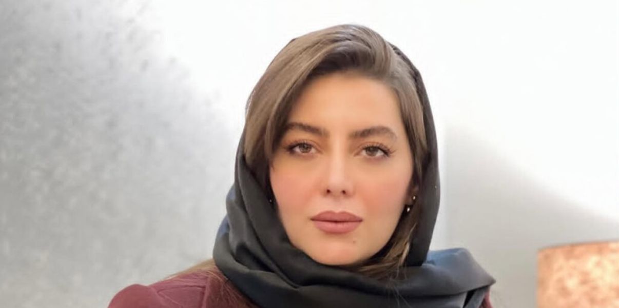 استایل گرم هدیه بازوند، روژان سریال نون خ با کلاهی بامزه