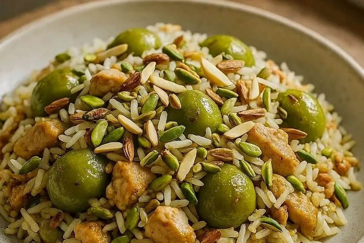 گوجهسبز پلو مجلسی؛ ترش، خاص، و پر از تعریف!