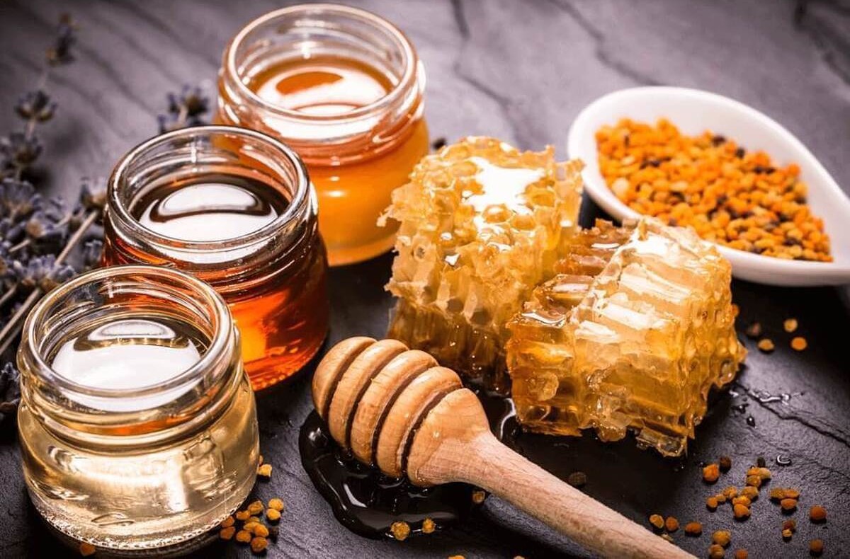 هشدار مهم: مصرف این مواد غذایی همراه با عسل میتواند خطرناک باشد!