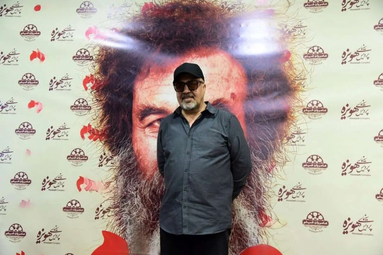 سوپرایز تولد رضا عطاران و رقص چاقو در اکران مردمی فیلم صددام+فیلم