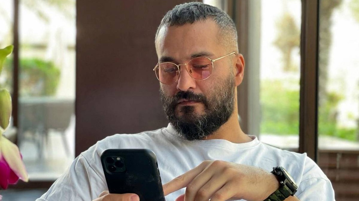 جشن تولد میلاد کی مرام: کیک شیک با توت فرنگی و بلوبری در یک روز خاص!