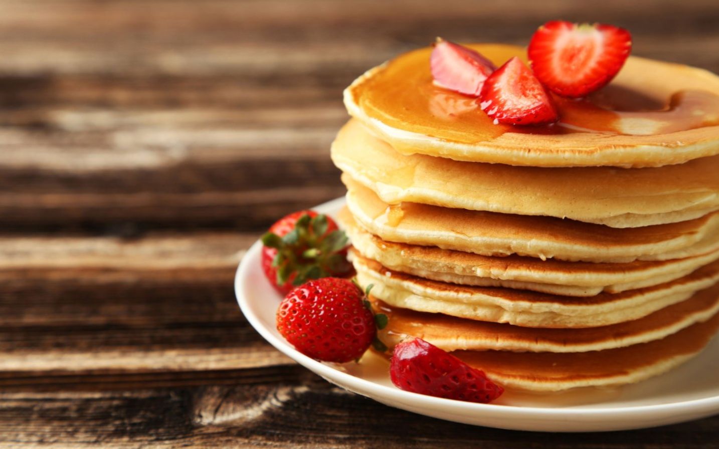 طرز تهیه پنکیک ۵ دقیقه‌ای بدون شیر!