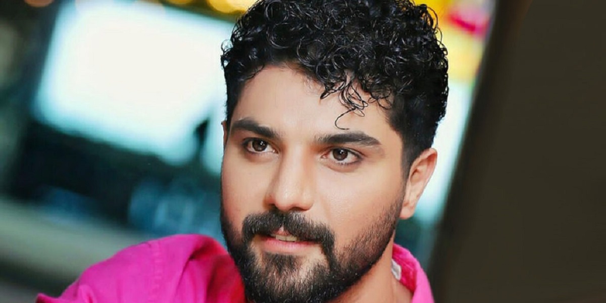 سینا مهراد به تقلید سبک زندگی محمدرضا گلزار شوآف کرد