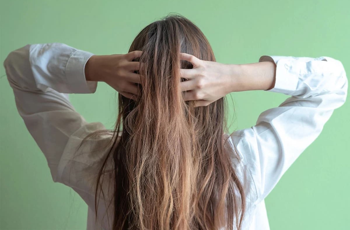 موهای رنگ شده‌ات خشک شده؟؛ 10 راهکار خانگی ساده برای نرم و لطیف کردن موهای رنگ شده