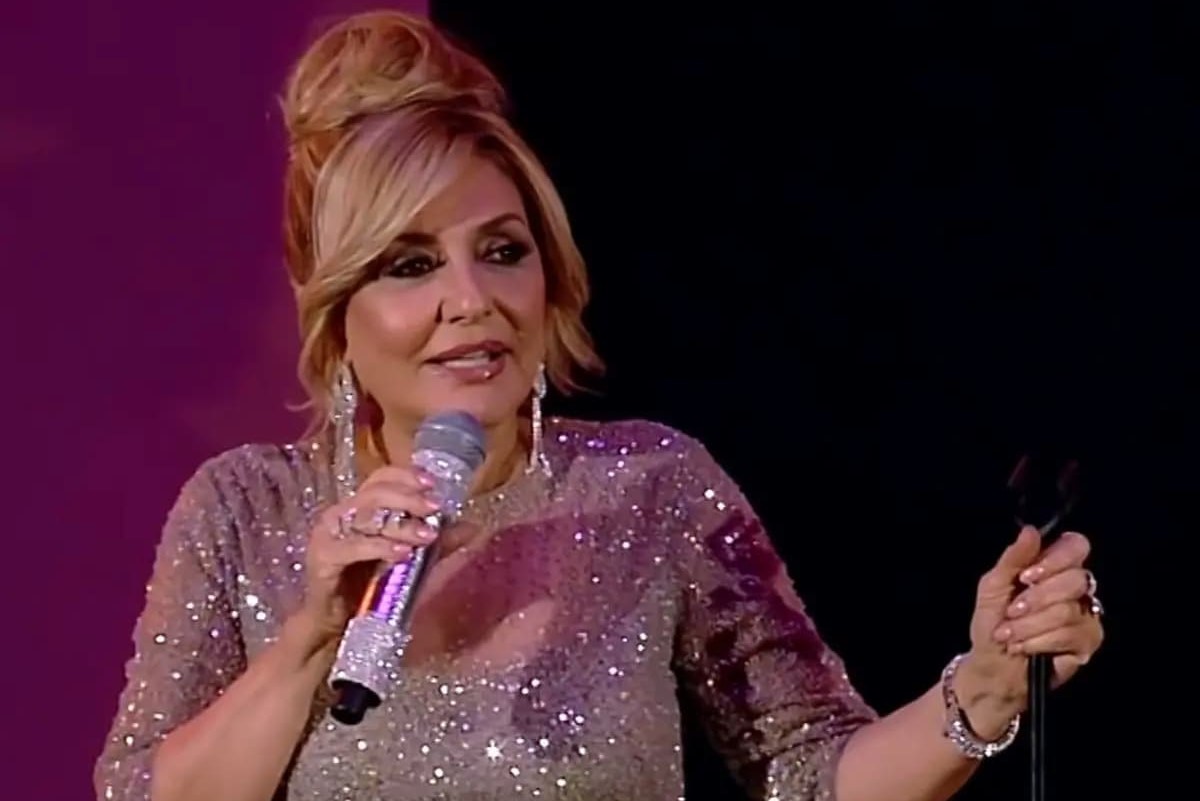 حراج 315 قطعه از لباس‌های گوگوش با قیمت‌های نجومی