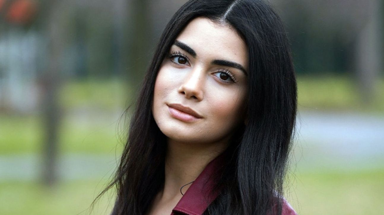 پیراهن شیک و عروسکی اوزگه یاگیز