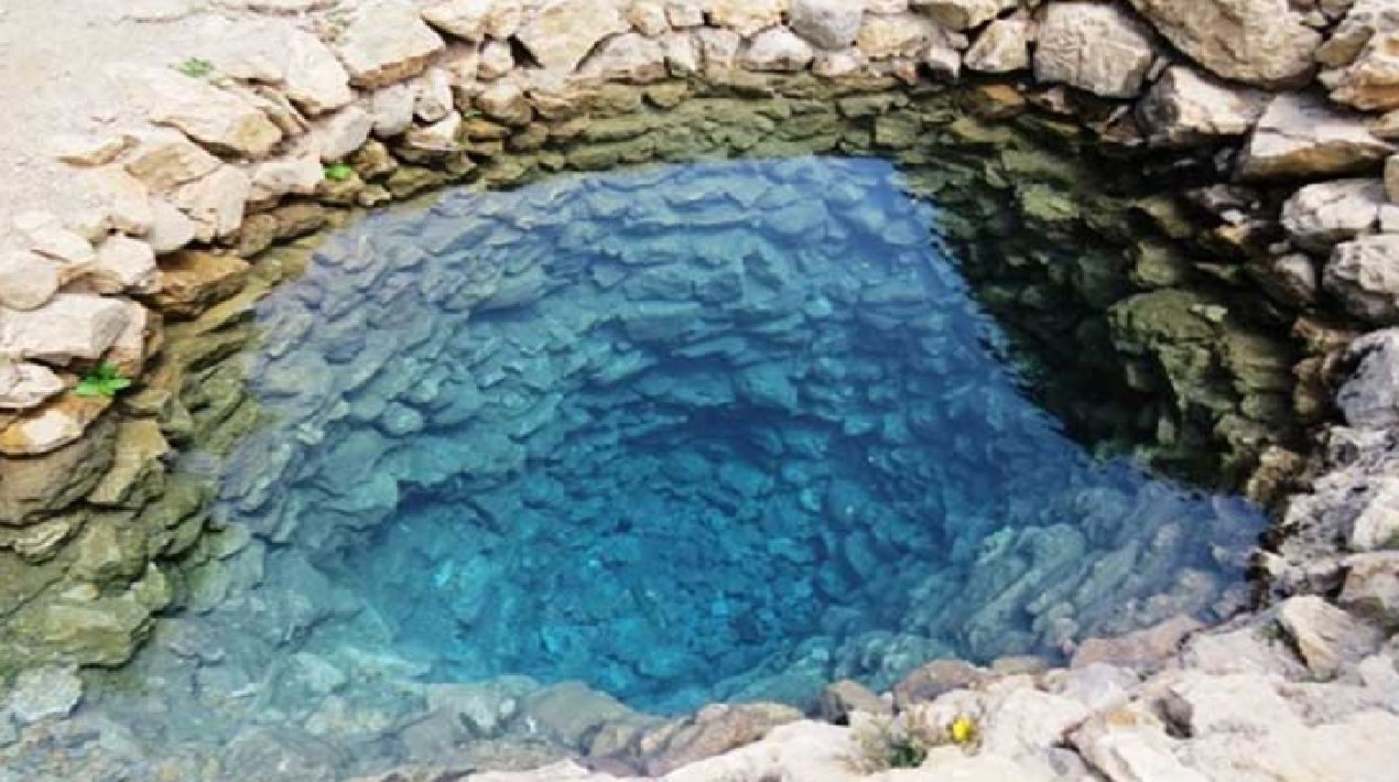 تعطیلات خرداد کجا بریم؟ | زیباترین و زلال ترین چشمه ایران رو اگه ندیدی باختی