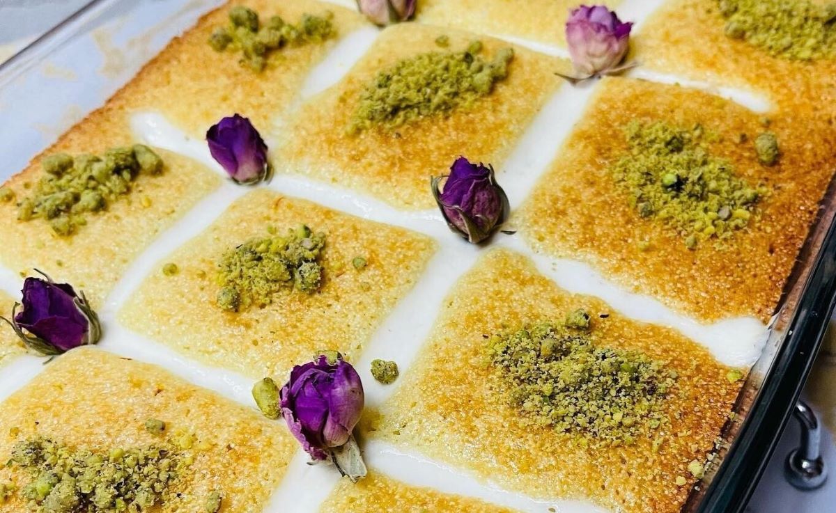 طرز تهیه دسر بسبوسه کرم دار عربی | تمام فوت و فن های درست کردن دسرهای جدید و متنوع