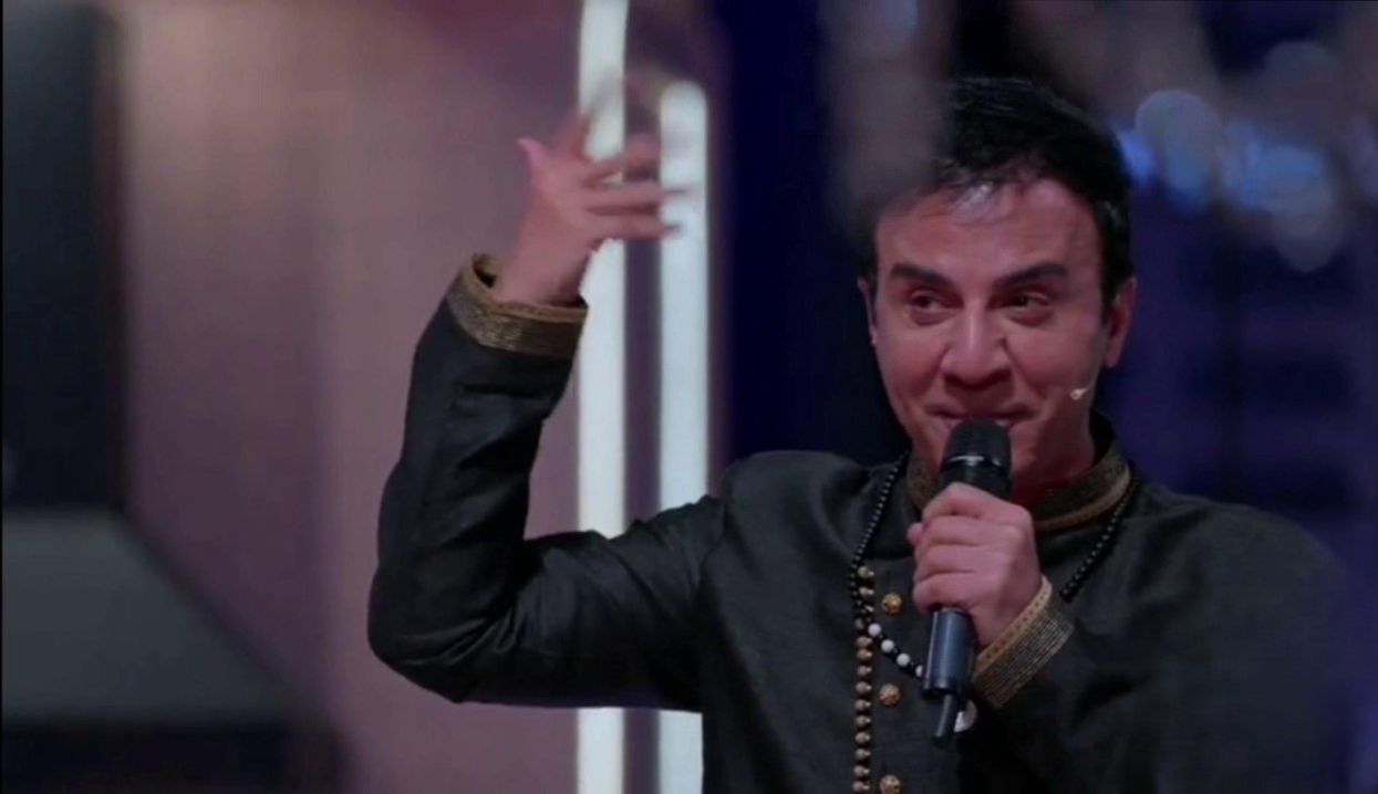 آواز هندی عمو پورنگ در شفرونی+فیلم